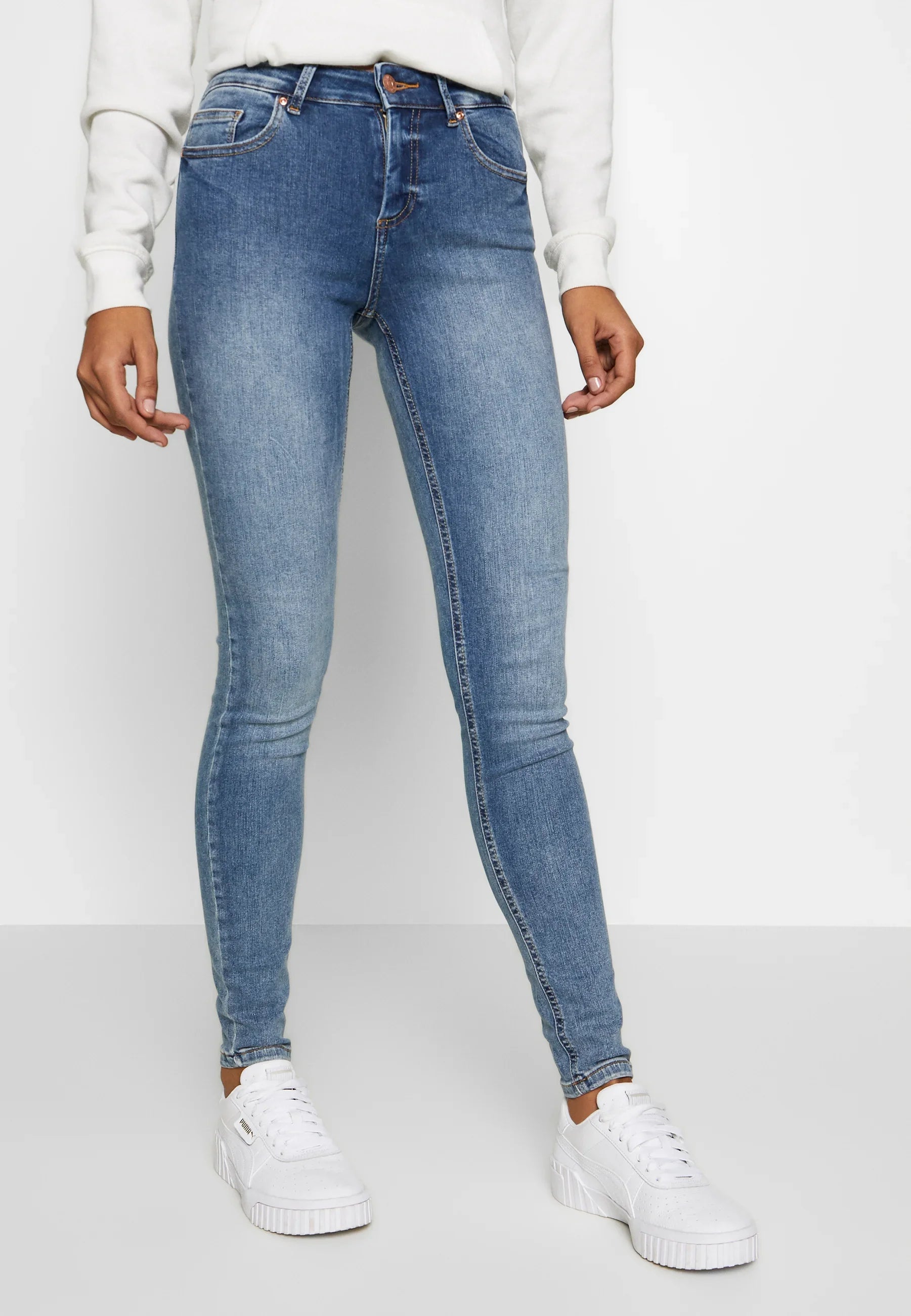 Jeans dalla vestibilità attillata